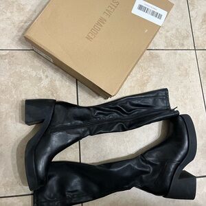 Selling Steve Madden high knee Berkleigh boots size 7.5. Only used once.